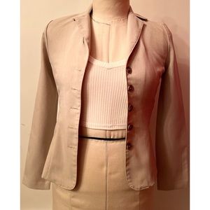 Tan Blazer Suit  Jacket Size 3 with brown buttons and shoulder pads inside